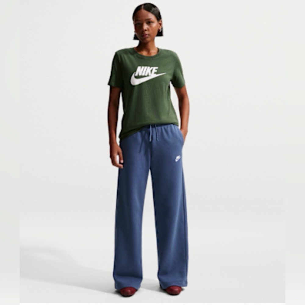 Nike mid rise, sportswear club fleece sweatpants